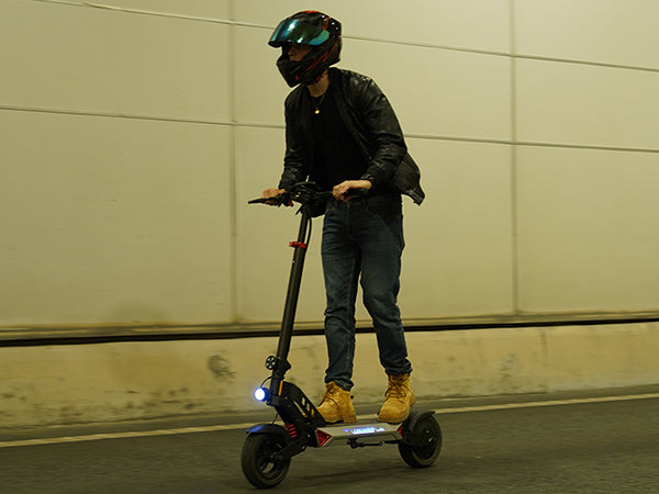 Circooter Landturbo Pro (48V) 1500w Multi-Purpose Electric Scooter